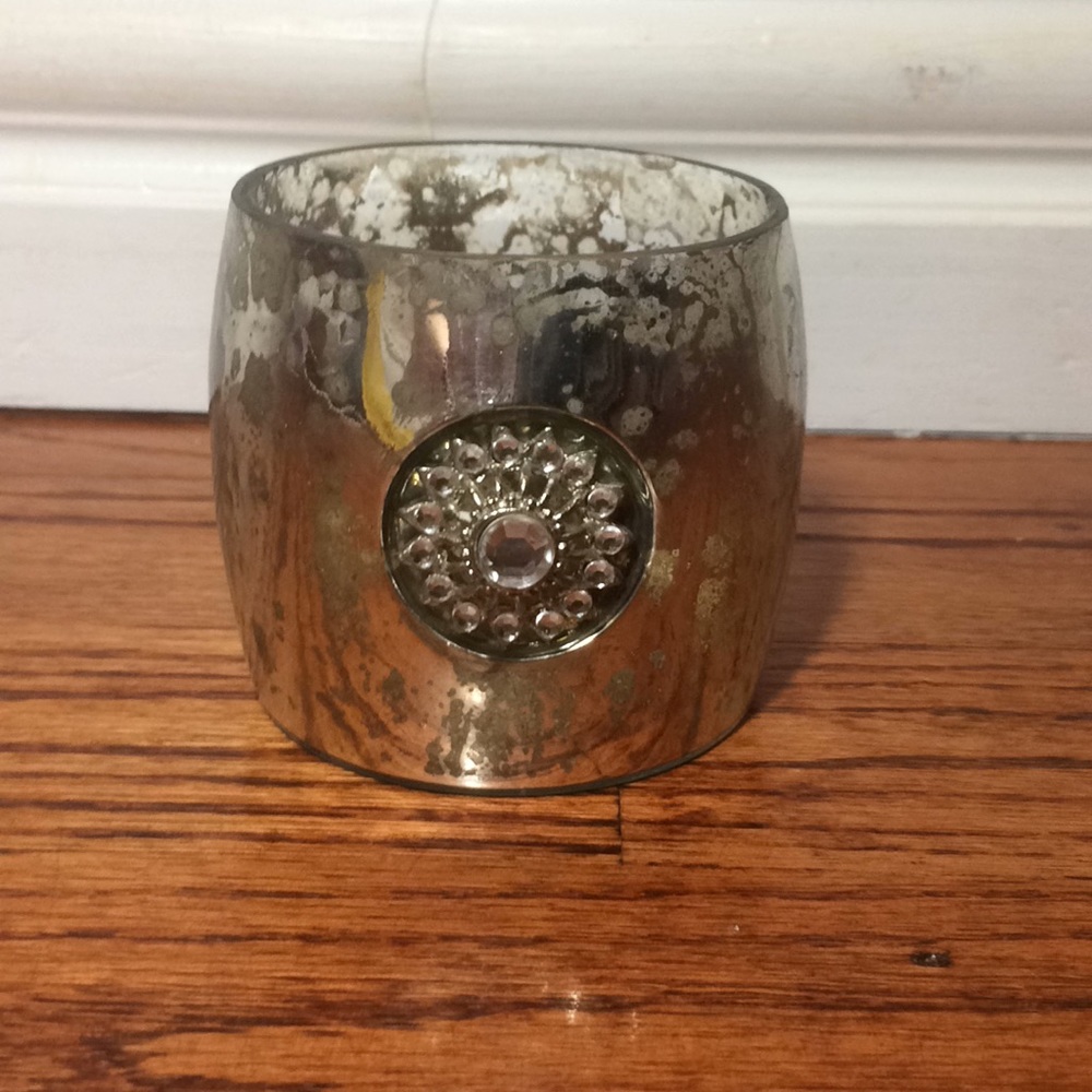 Candle holder